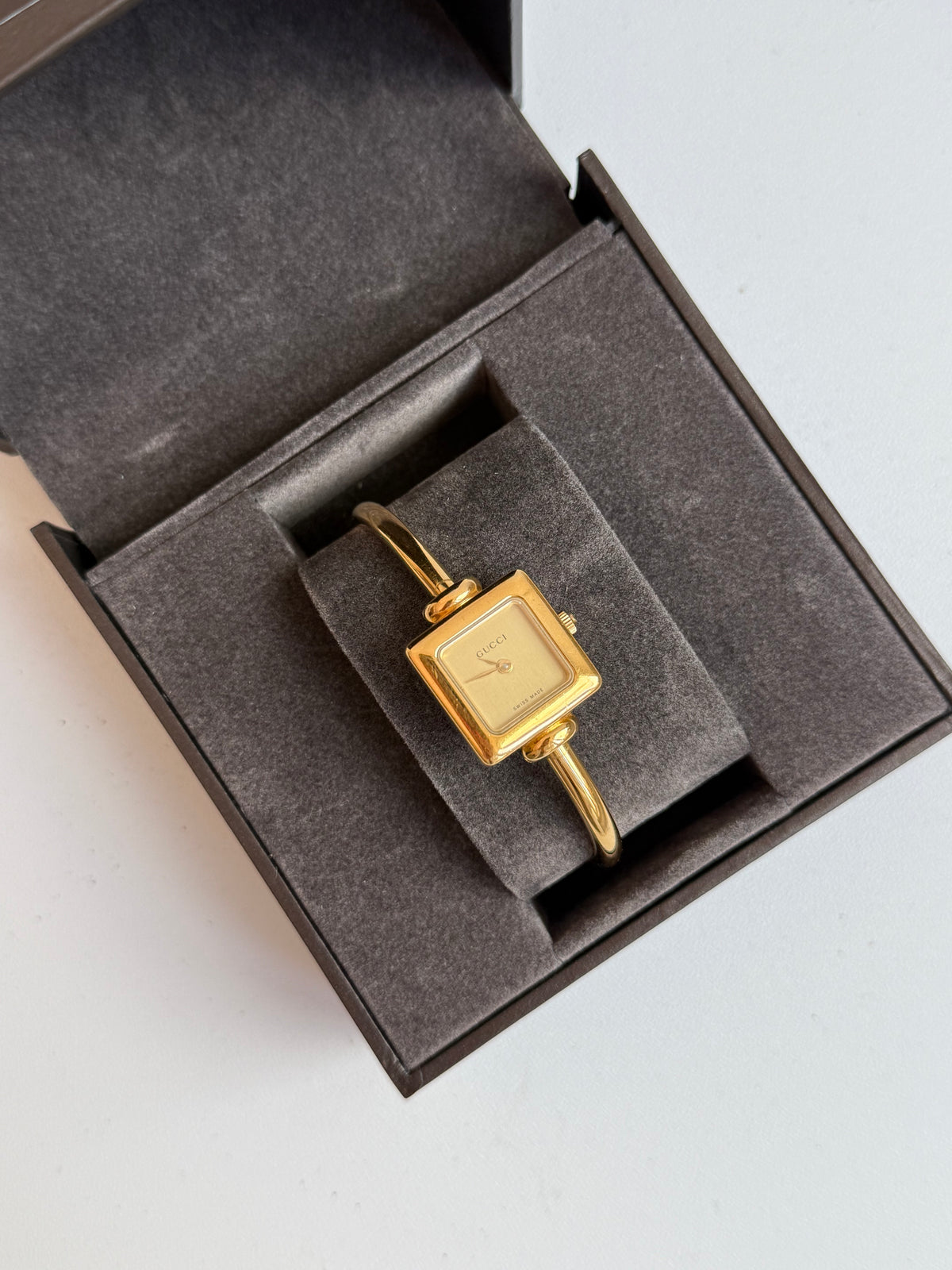 Vintage Gucci 1900L Bangle Watch Gold