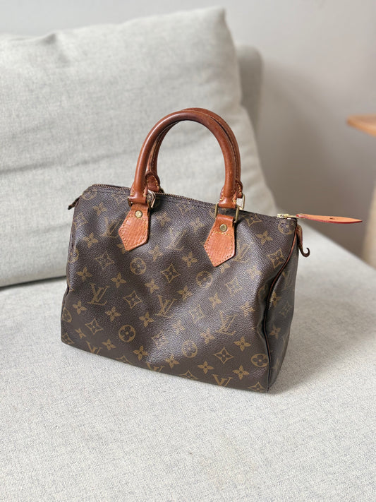 Vintage Louis Vuitton Speedy 25