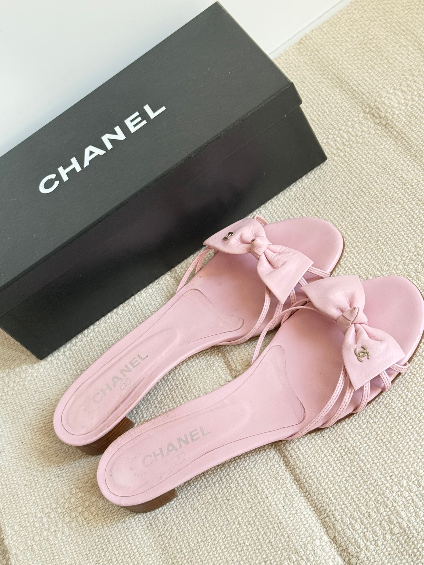 Chanel Sandals Pink Bow Size 40,5