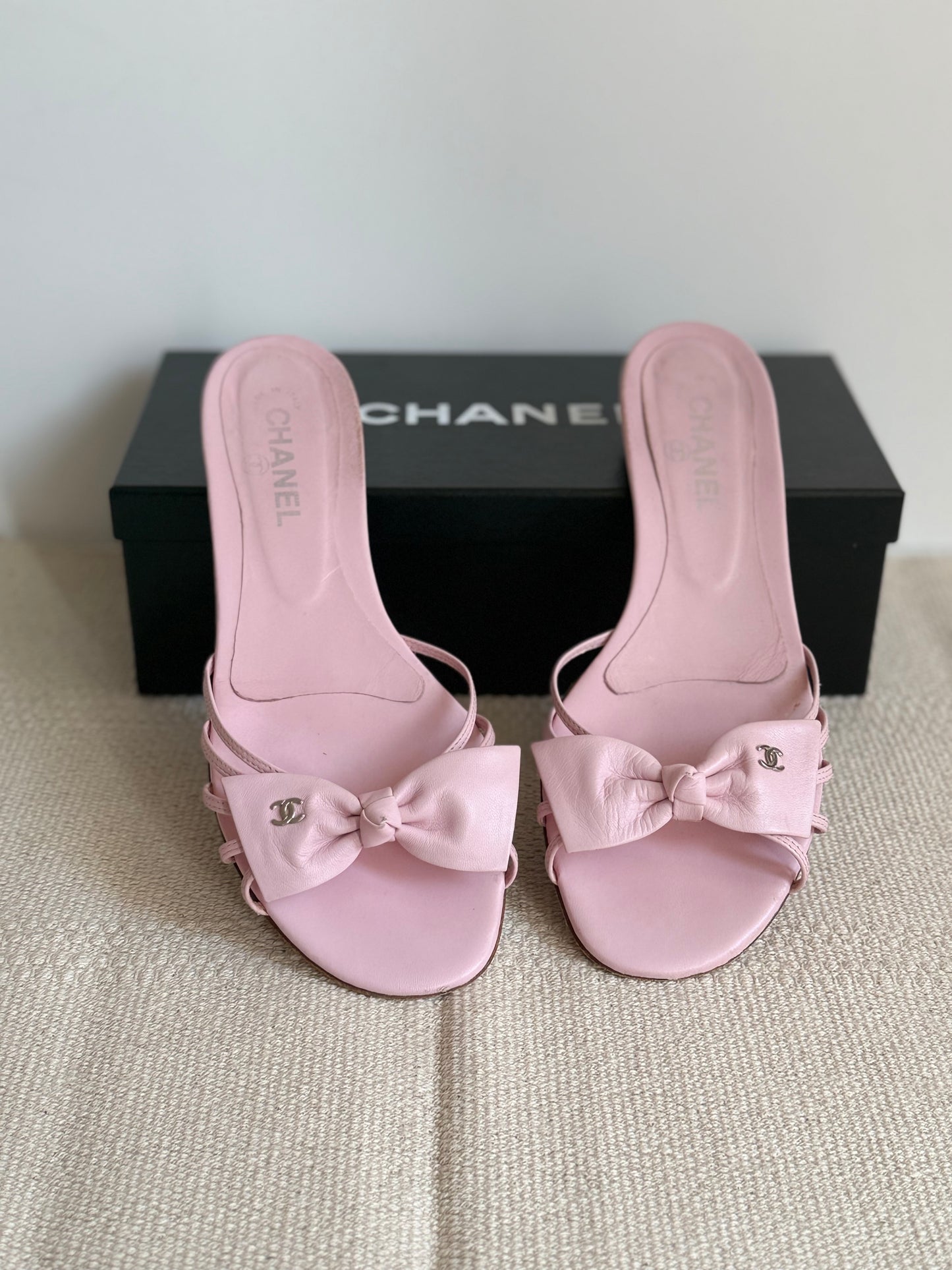 Chanel Sandals Pink Bow Size 40,5