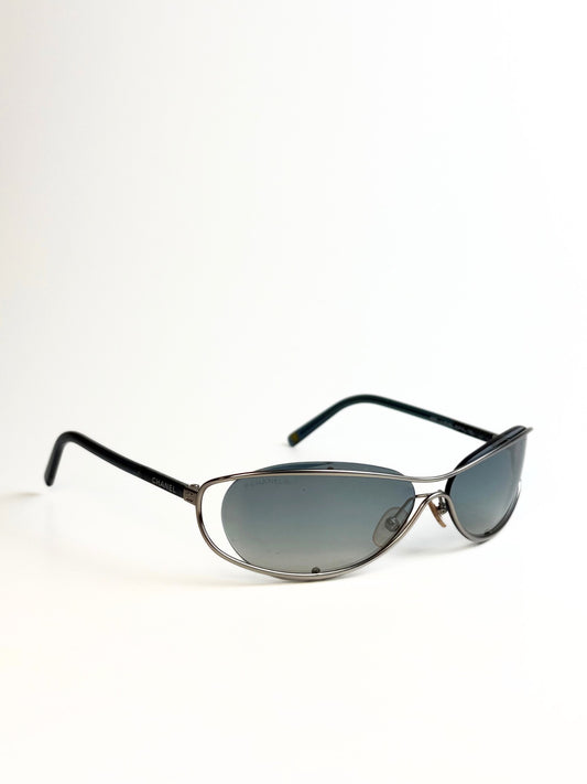 Vintage Chanel Silver Oval Sunglasses with Blue Ombre Lenses – Full Set