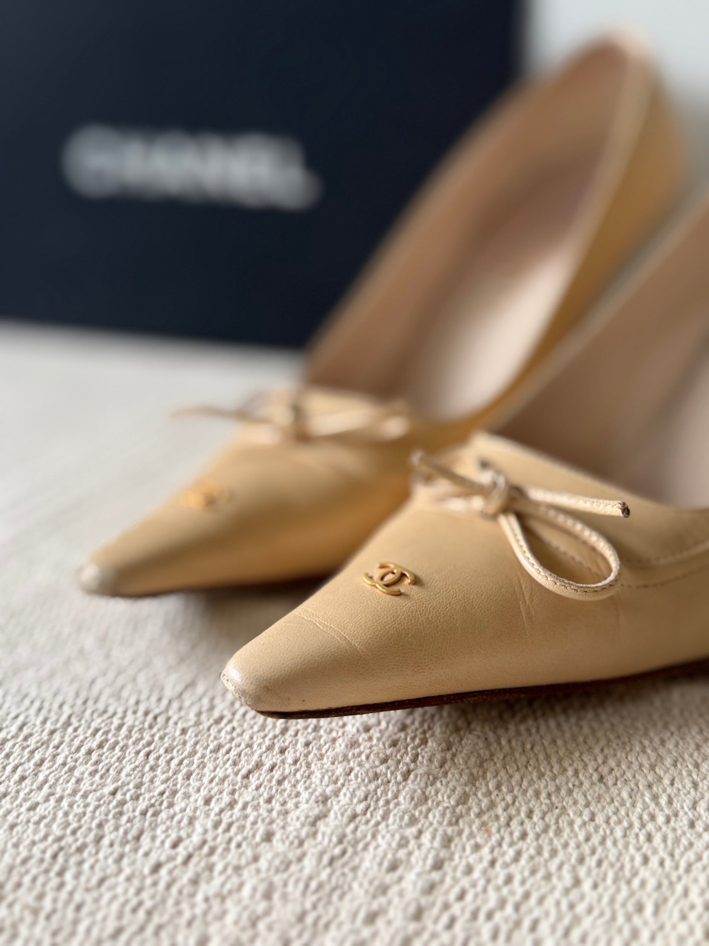 Vintage Chanel Pointed Toe Heels – Beige Leather, Size 40