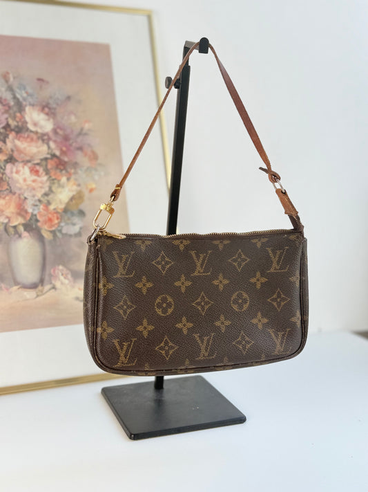 Louis Vuitton Pochette Accessoires Monogram