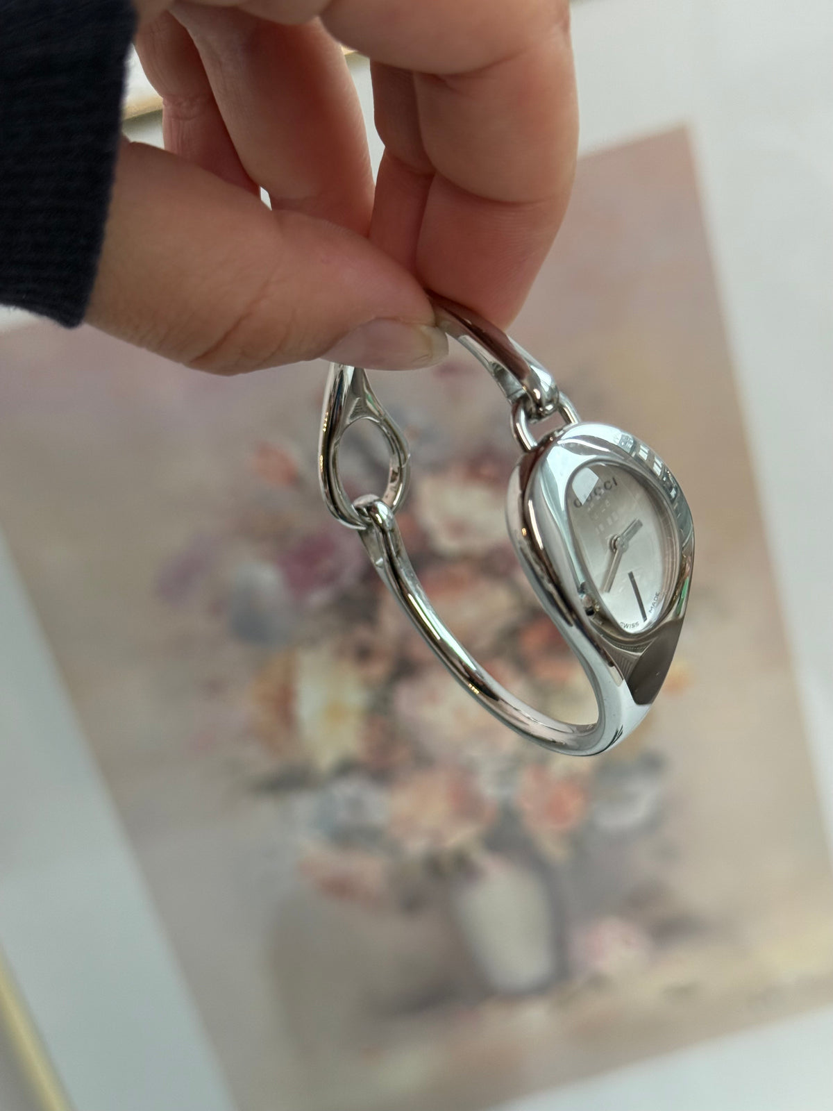 Vintage Gucci Horsebit Bangle Watch – Teardrop Design