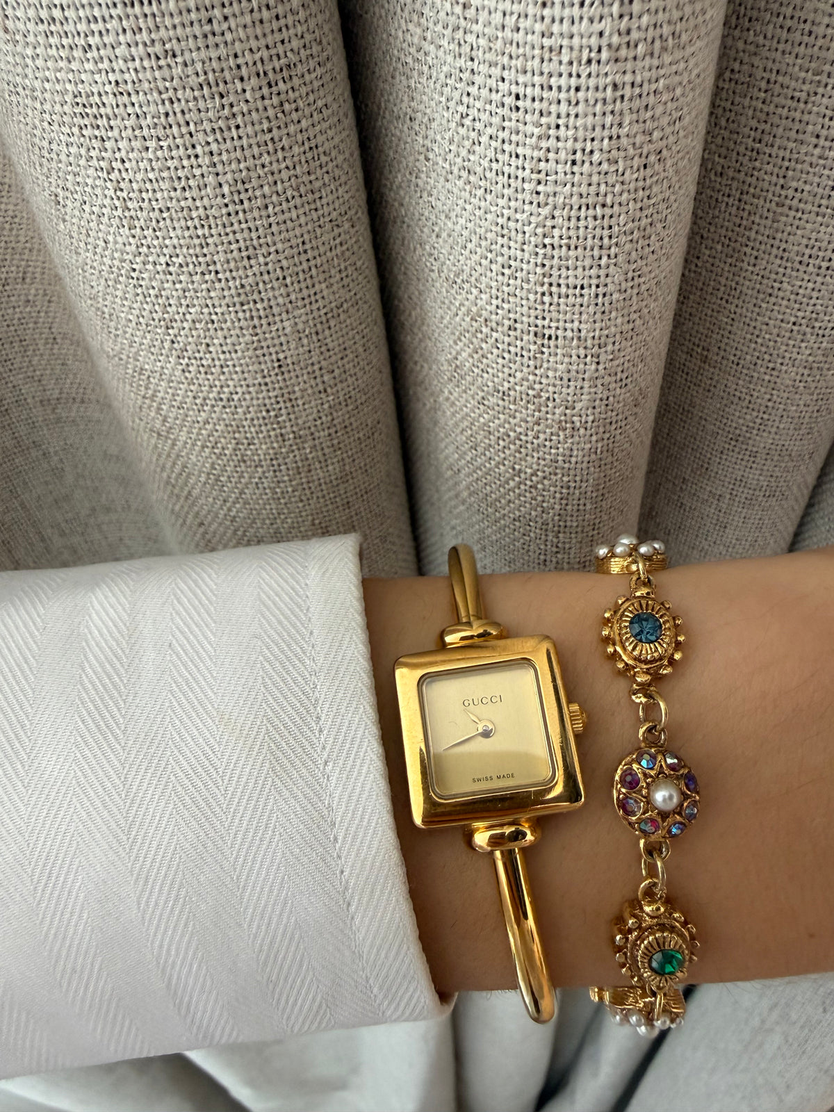 Vintage Gucci 1900L Bangle Watch Gold