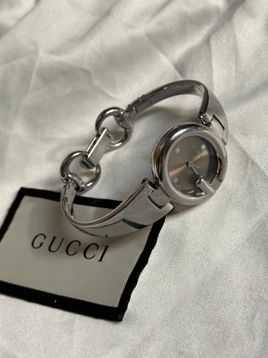 Gucci 134.5 Vintage Horsebit Bangle Watch Silver Swiss Made