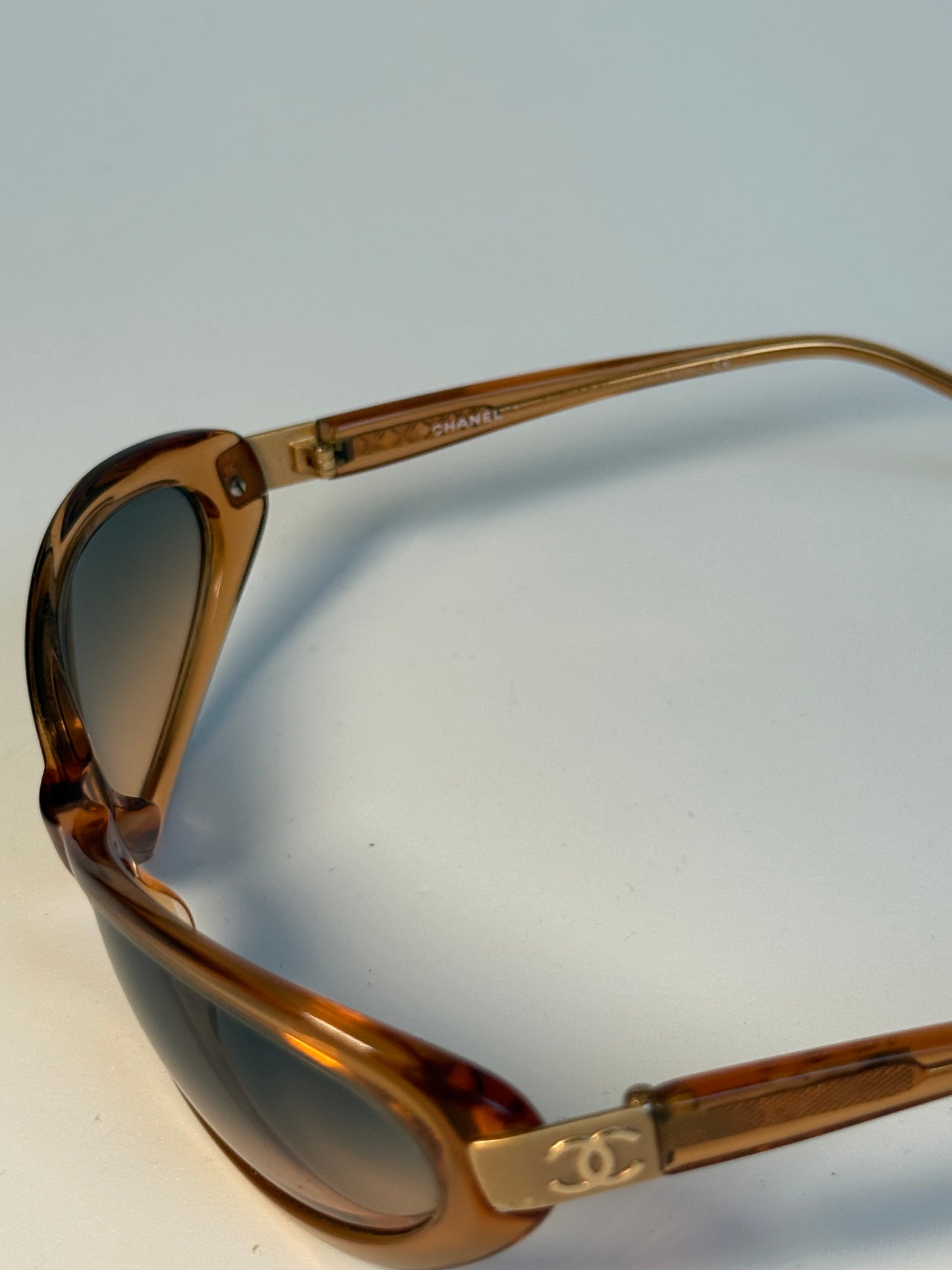 Chanel Sunglasses – Vintage Oval Frame