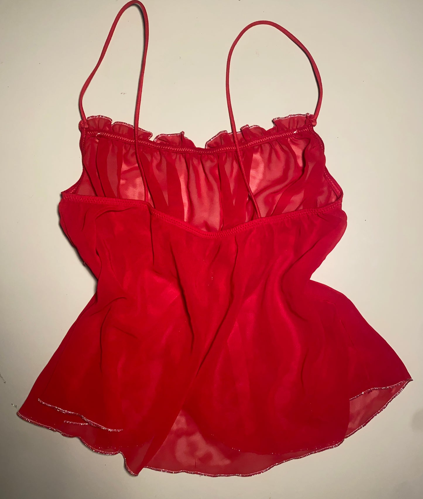 Rotes Schleifen Top