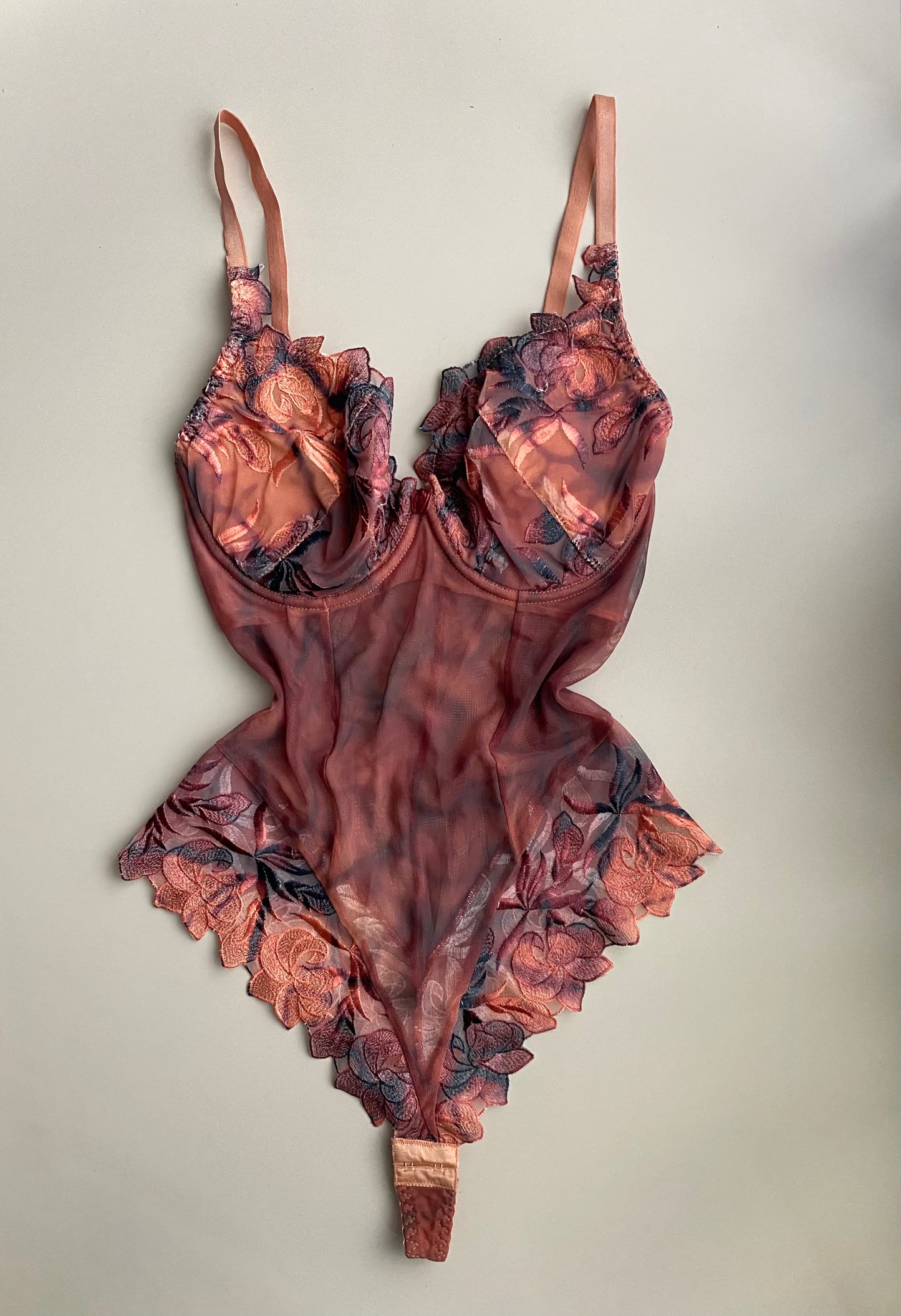 Hochwertiger Vintage Body rot 75-80C