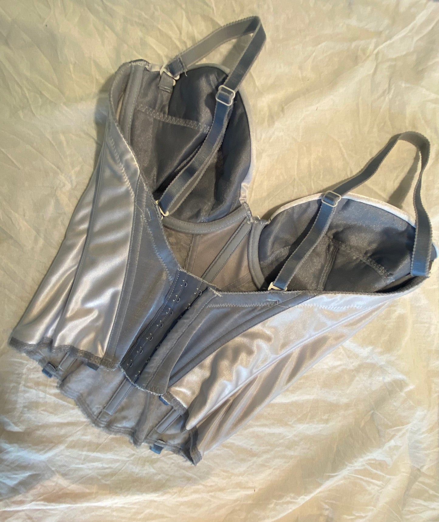Vintage Korsett mit Spitze 75D Flieder