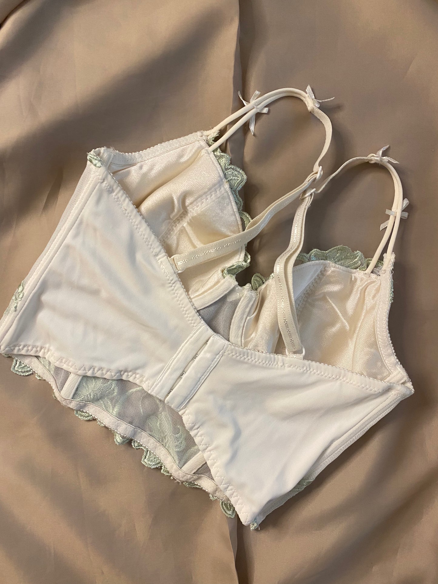 Vintage Korsett Weiß mit Spitze in Mint 75B