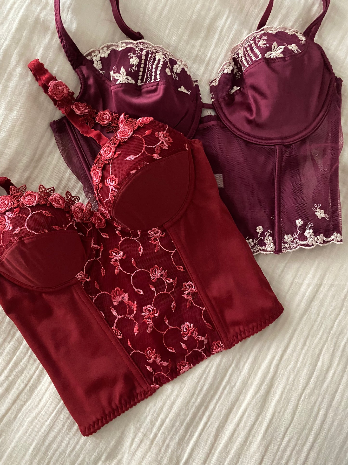 Rotes Corset Top mit Rosen 70-75B