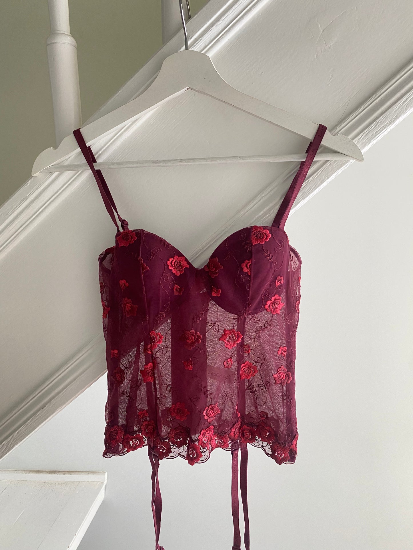 Vintage Korsett Weinrot mit Blumen Stickerei 75A