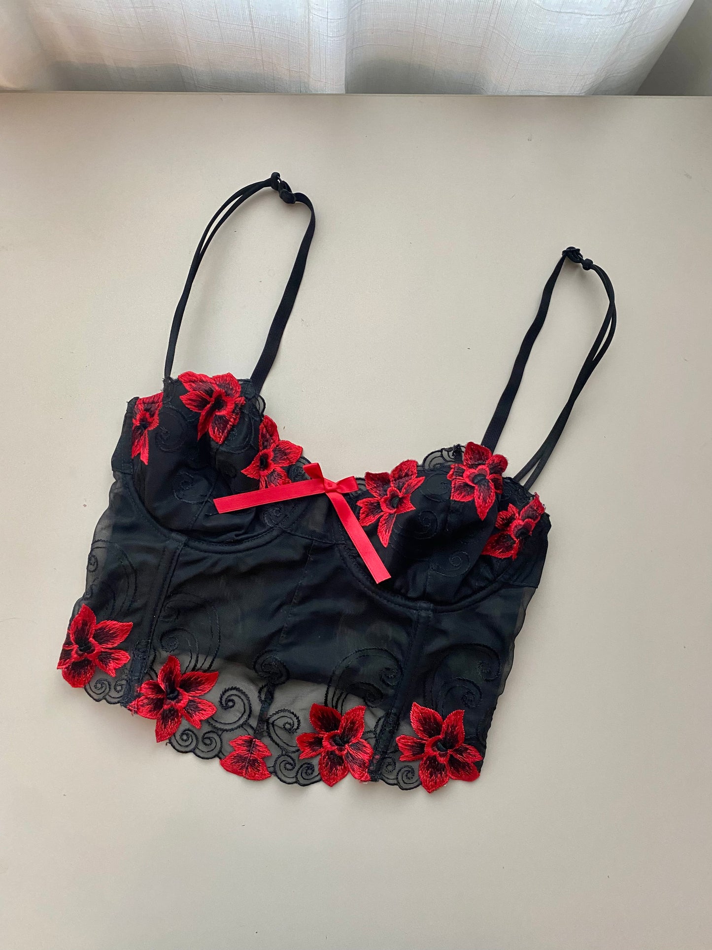 Vintage Korsett schwarz mit roter Blumen Stickerei 75B
