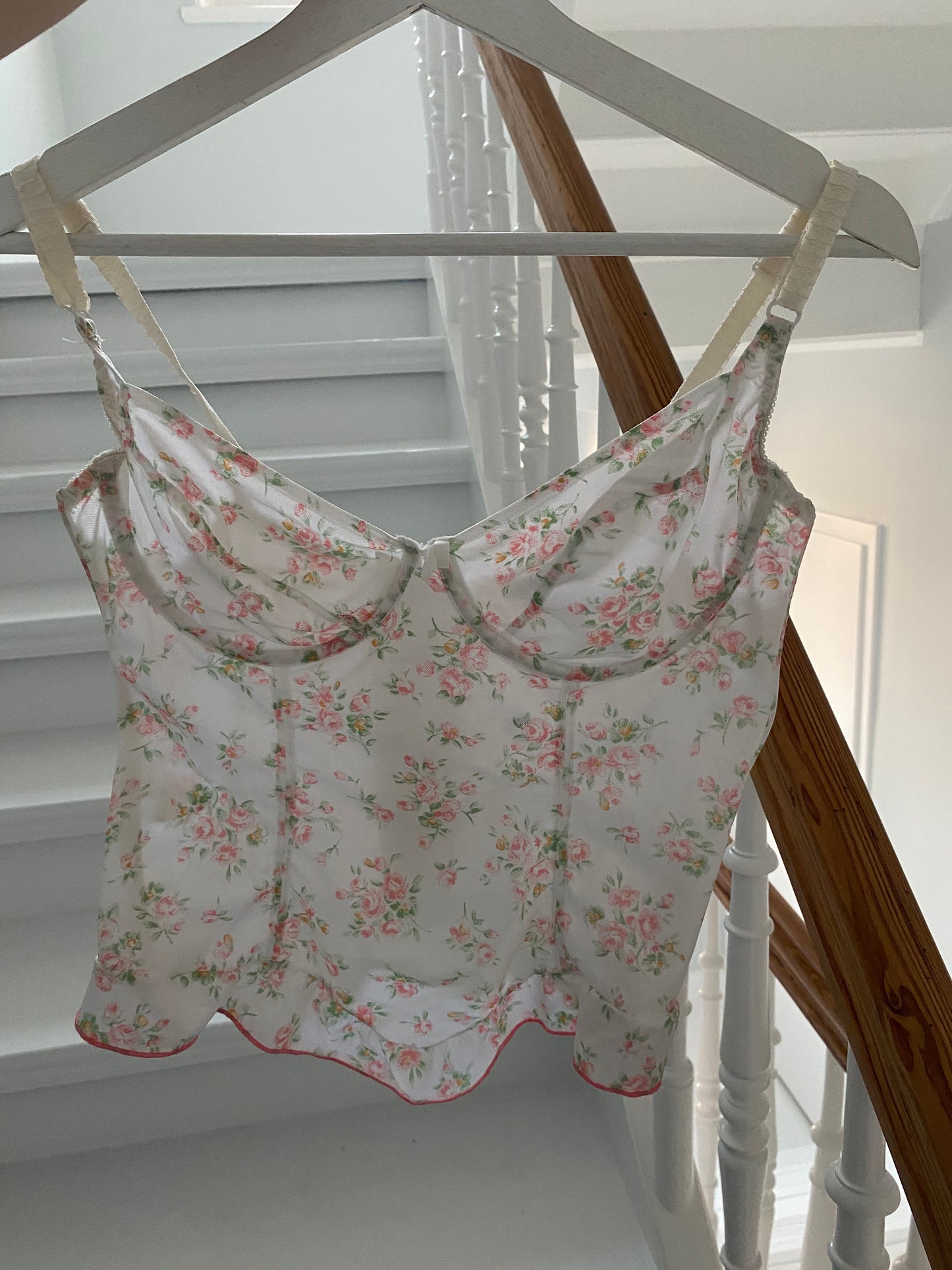 Vintage Korsett mit rosa Blümchen Print und Schößchen 80B