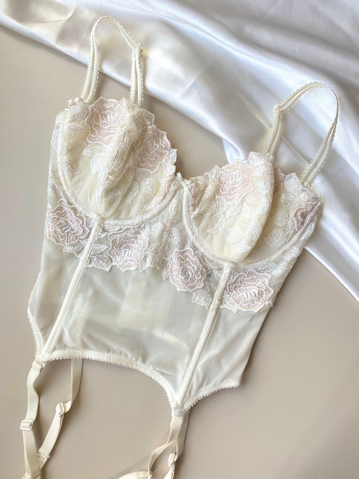 Vintage Korsett Creme Weiß mit Blumen Stickerei 75-80B